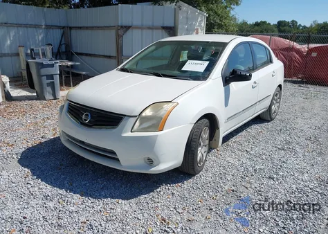 2011 Nissan Sentra 2.0S z USA, uszkodzony, nr VIN 3N1AB6AP1BL631541